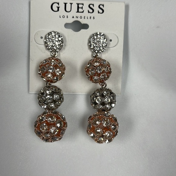 ~NWT Guess/Marciano Earrings - Picture 3 of 4
